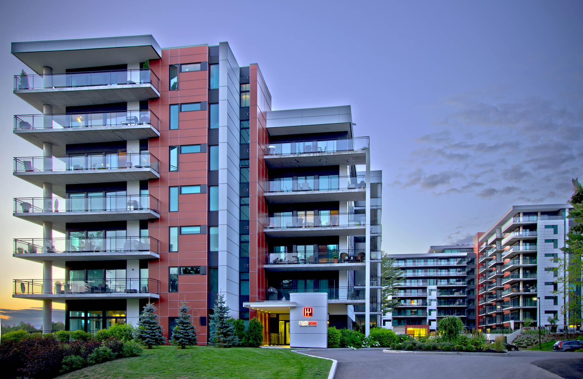 108_exterieur_condos_vue_large